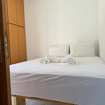 ολγα Apartment Kolonion